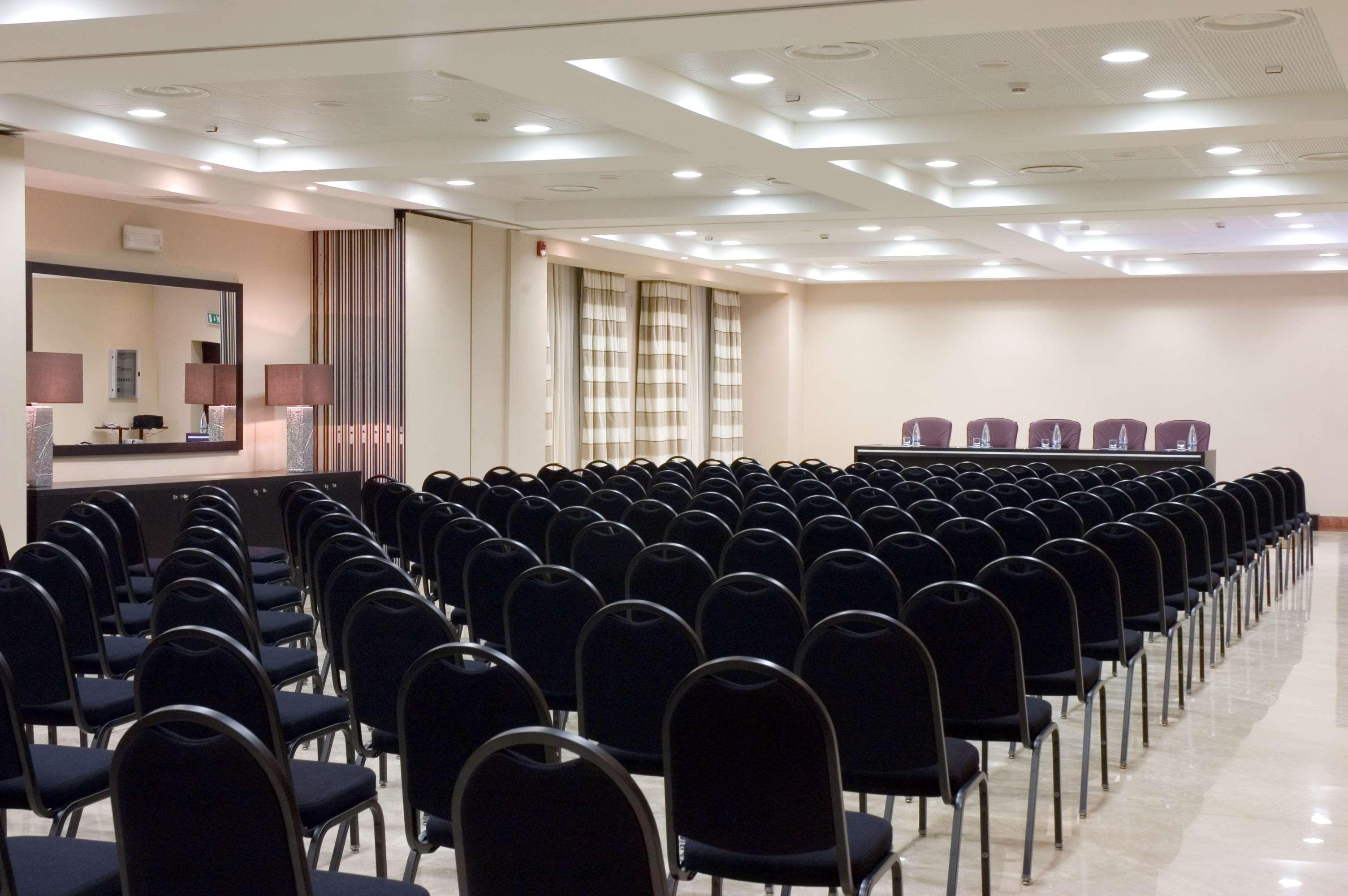 Nh Timisoara Hotell Eksteriør bilde