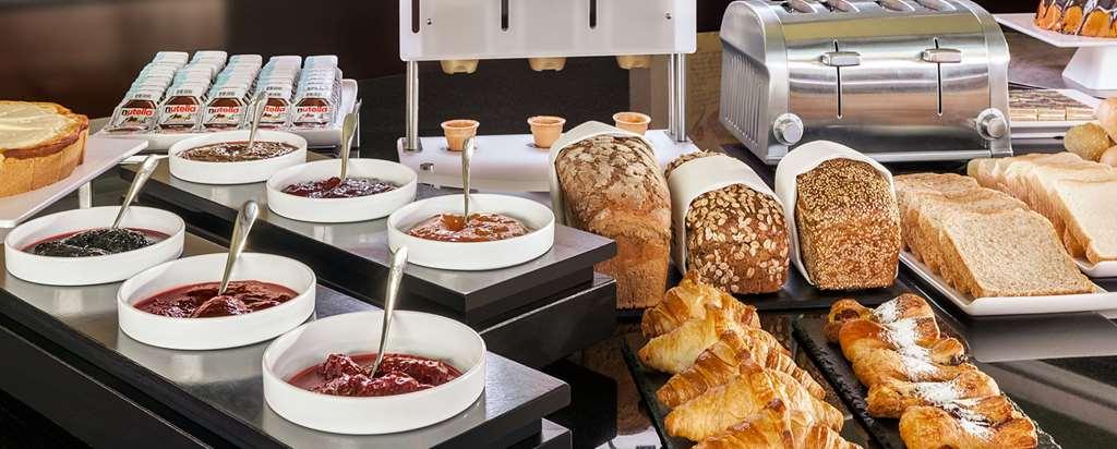 Nh Timisoara Hotell Restaurant bilde
